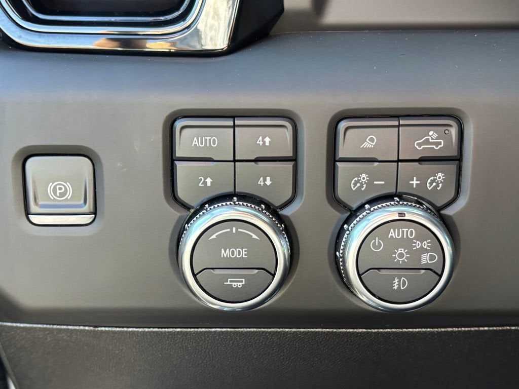 2025 GMC Sierra 2500 HD AT4