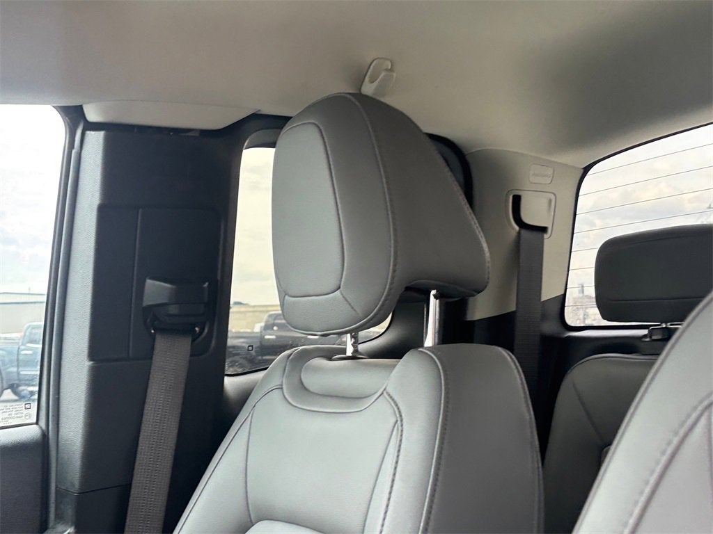 2022 GMC Canyon Elevation Standard