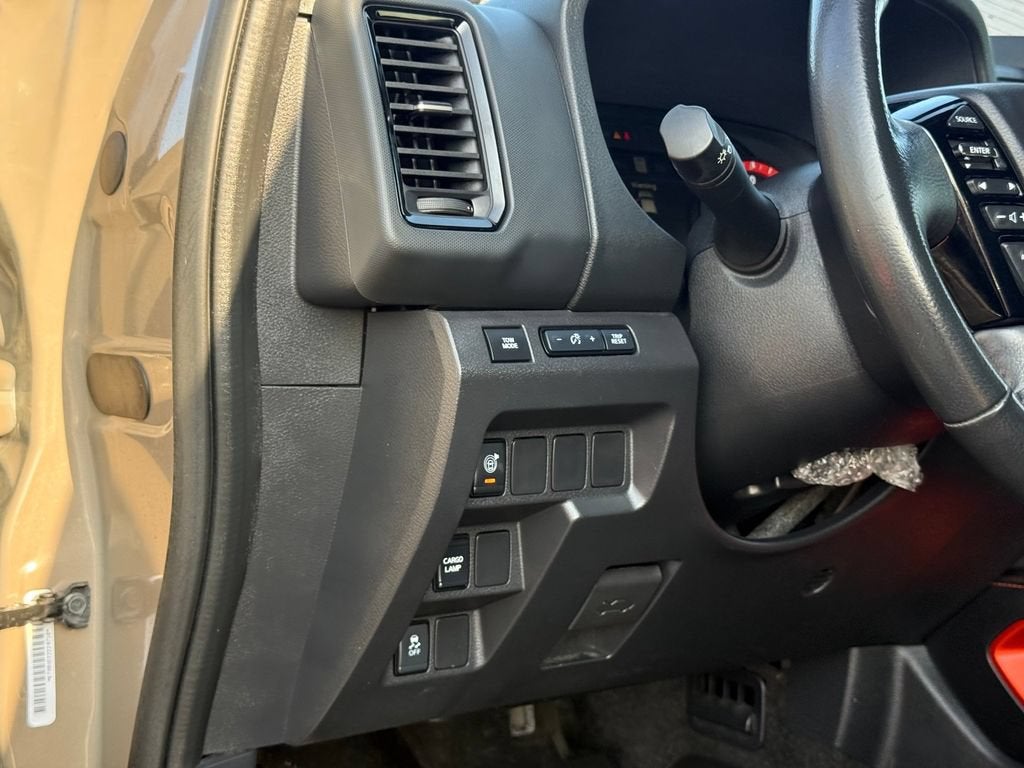2022 Nissan Frontier Crew Cab PRO-X 4x2
