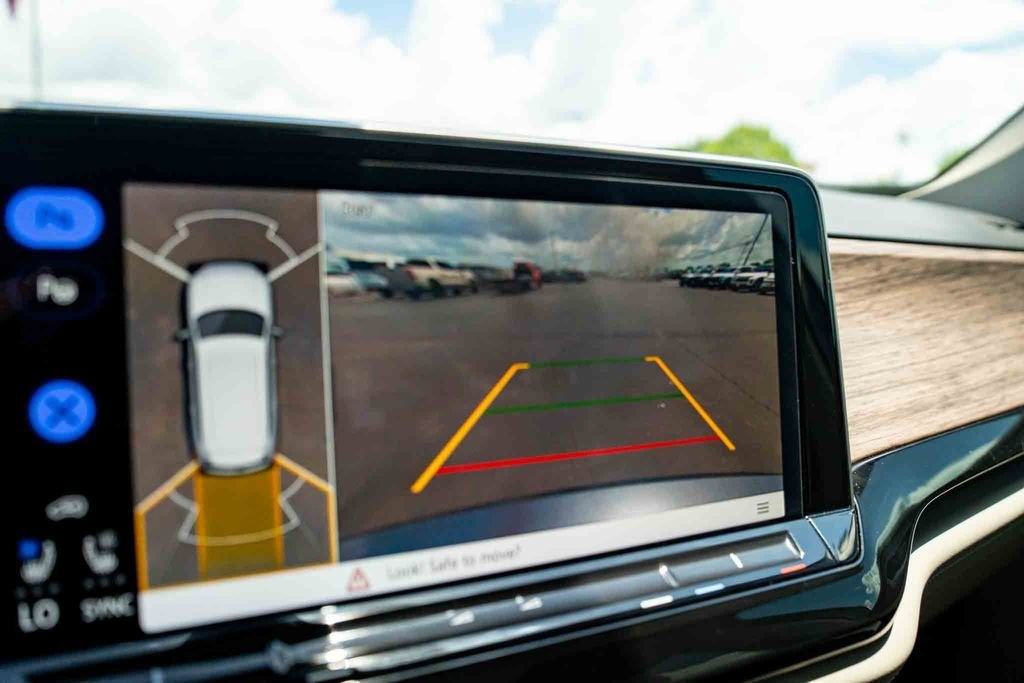 2025 Volkswagen Atlas 2.0T SEL Premium R-Line