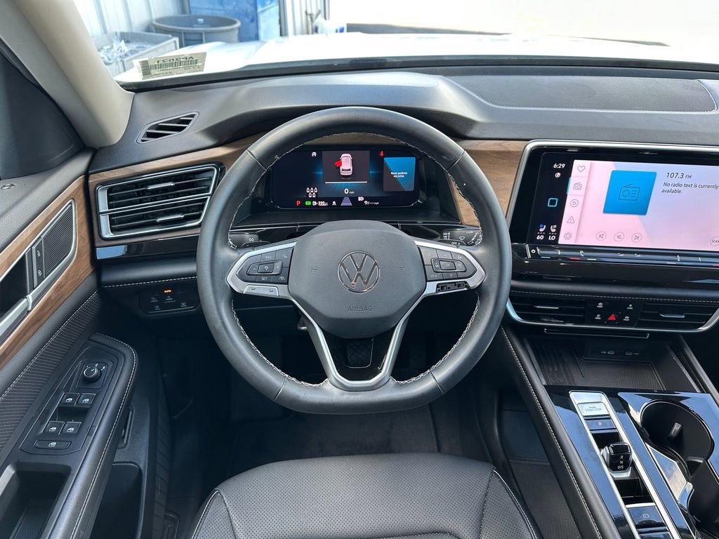 2025 Volkswagen Atlas 2.0T SE w/Technology