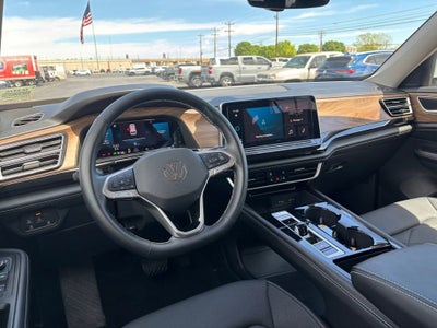 2025 Volkswagen Atlas 2.0T SE w/Technology