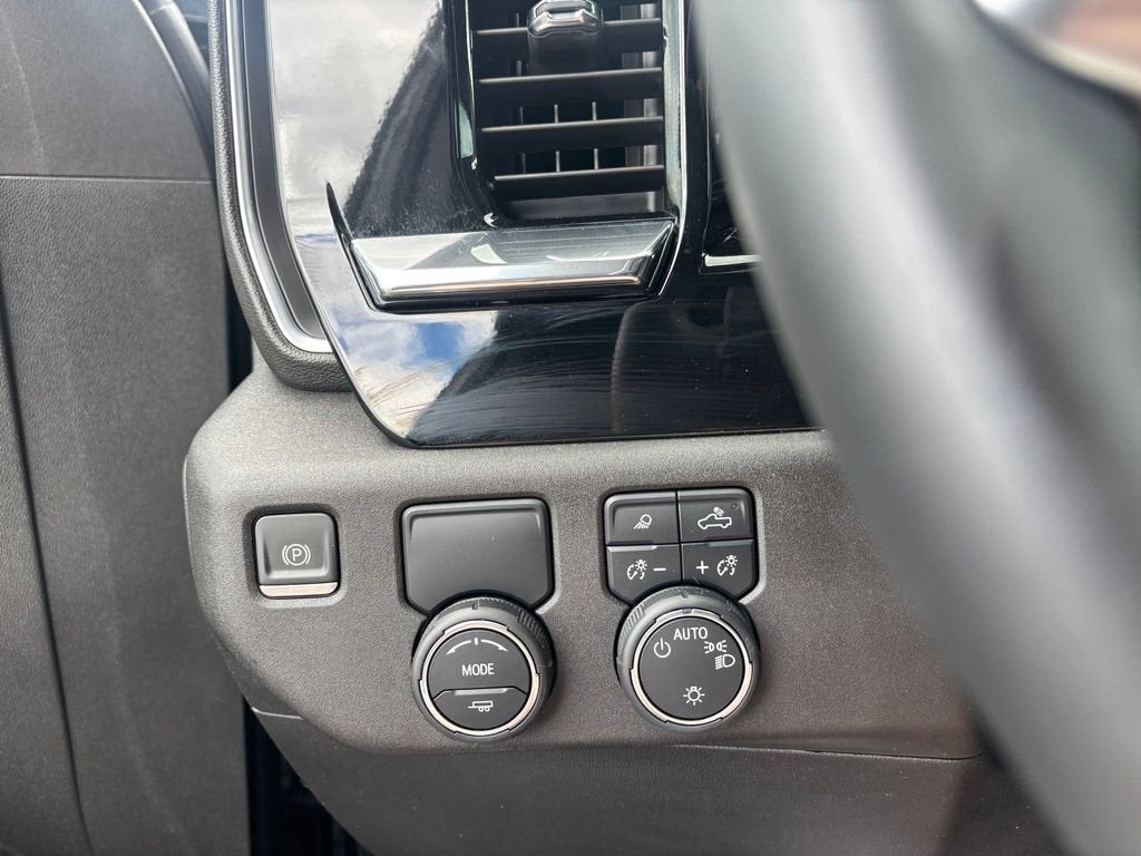 2023 Chevrolet Silverado 1500 LT - Photo 23