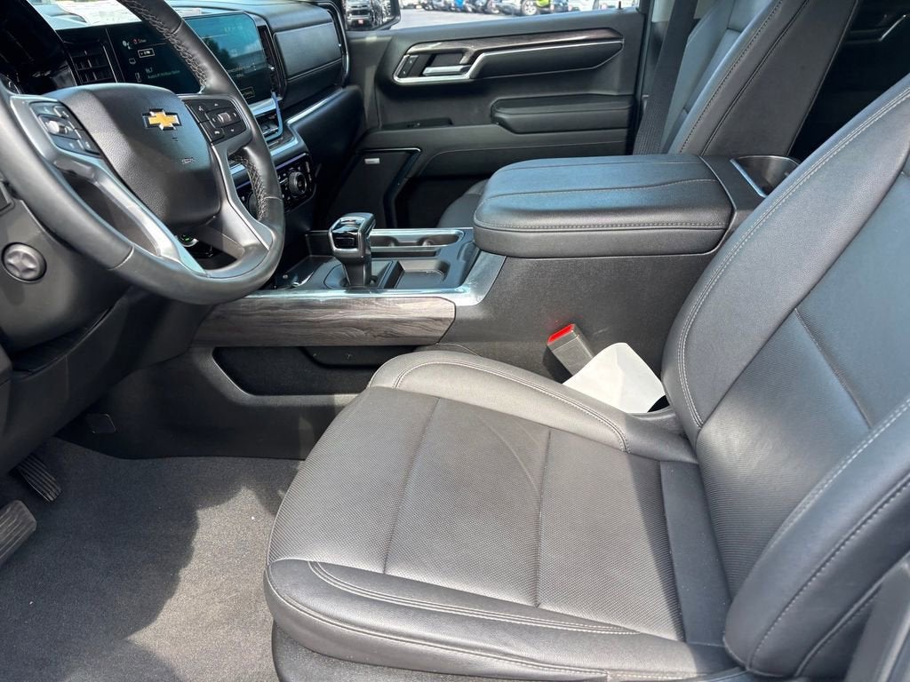 2024 Chevrolet Silverado 1500 LTZ - Photo 10