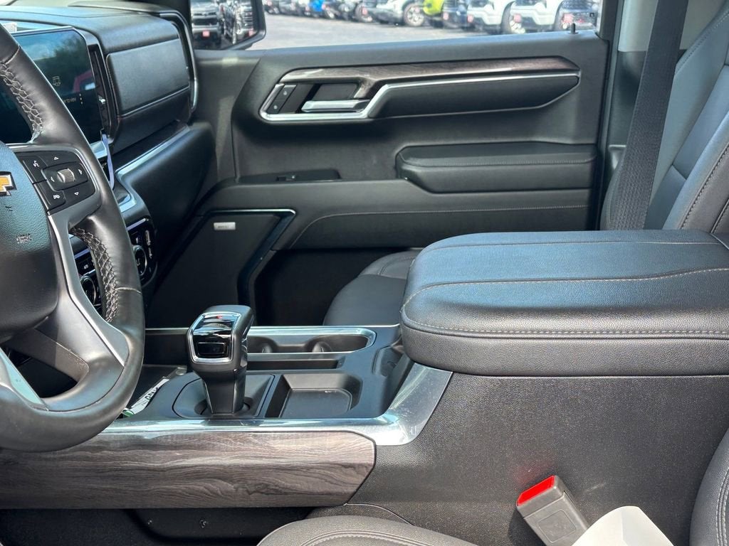 2024 Chevrolet Silverado 1500 LTZ - Photo 12