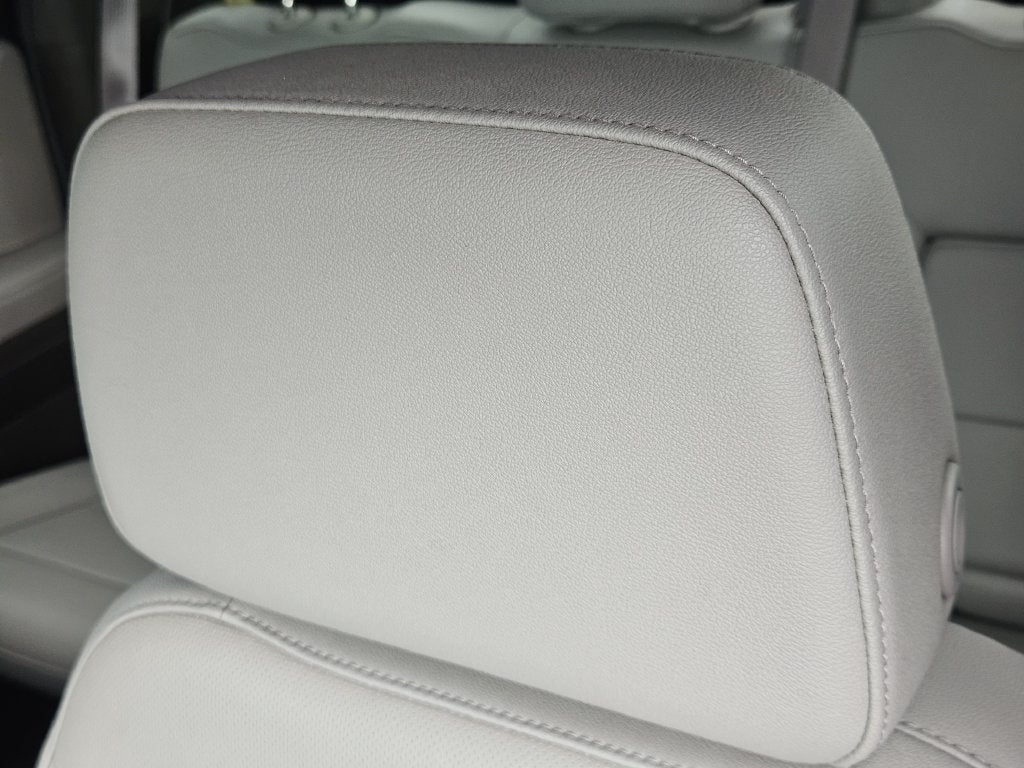 2024 Chevrolet Silverado 1500 LTZ - Photo 16