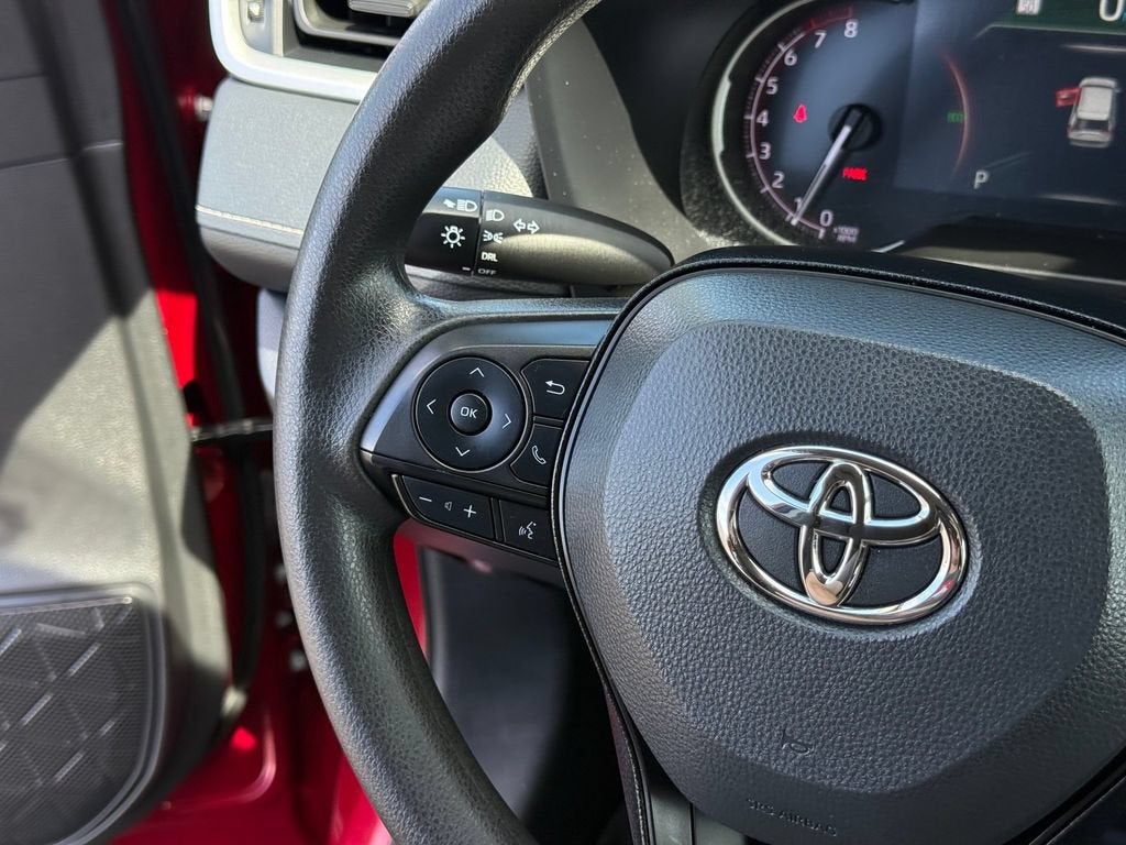 2024 Toyota RAV4 LE - Photo 11