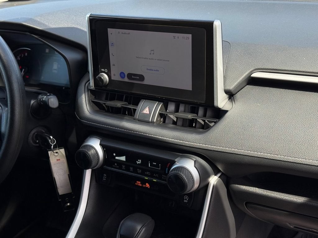 2024 Toyota RAV4 LE - Photo 27