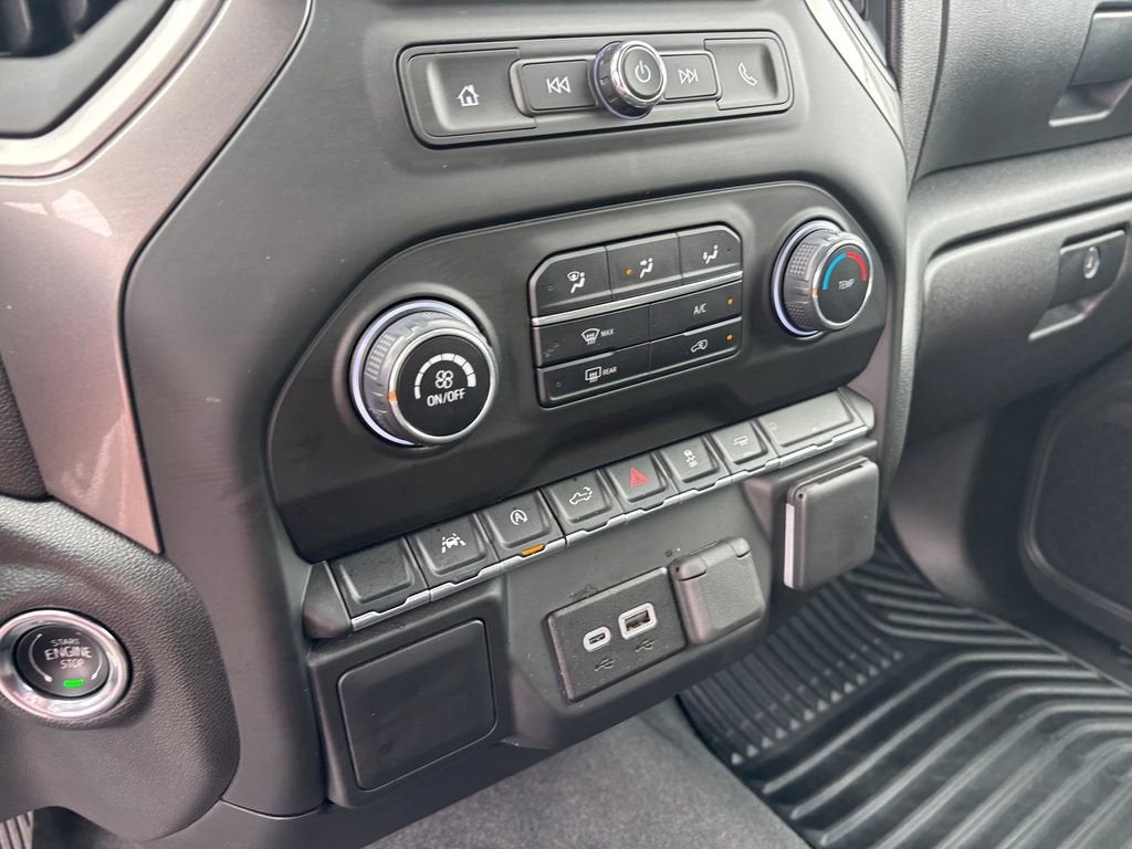 2025 Chevrolet Silverado 1500 Custom