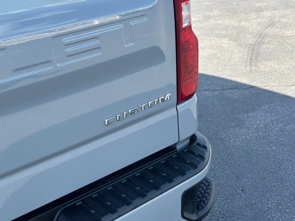 2024 Chevrolet Silverado 1500 Custom - Photo 11