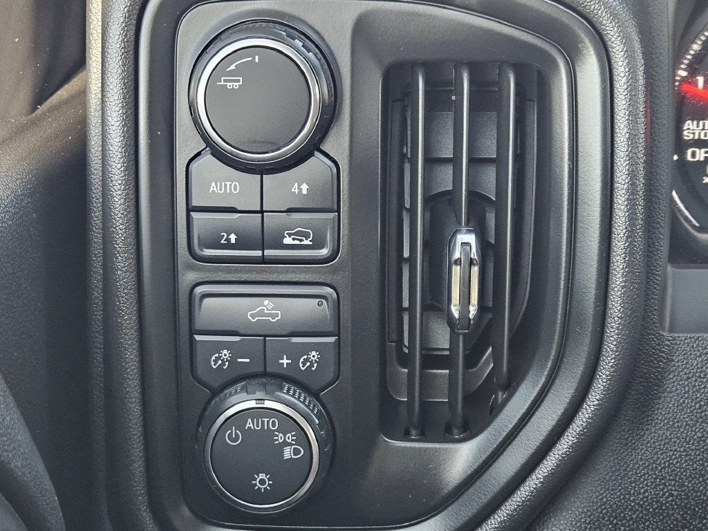 2024 Chevrolet Silverado 1500 Custom - Photo 23
