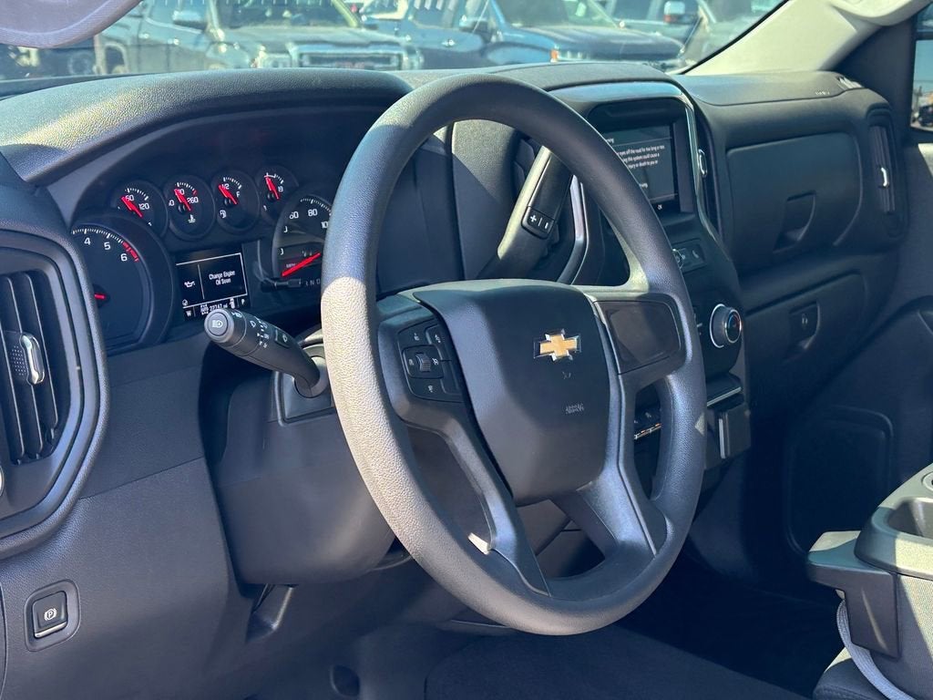 2025 Chevrolet Silverado 1500 Custom