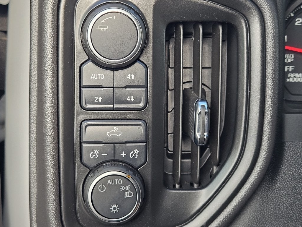2024 Chevrolet Silverado 1500 Custom - Photo 23