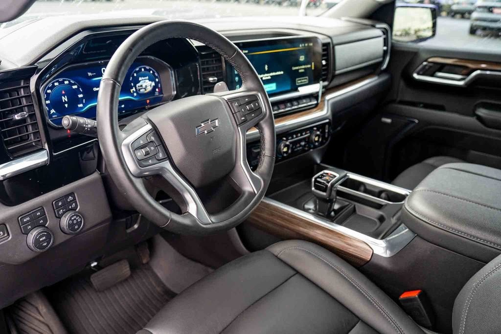 2024 Chevrolet Silverado 1500 LT Trail Boss - Photo 10