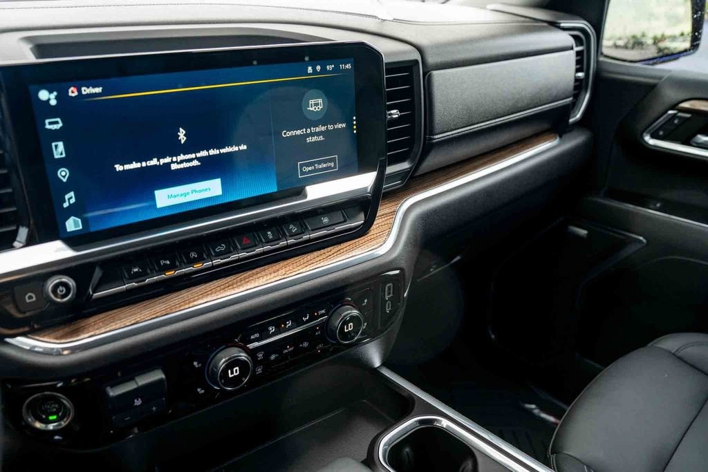 2024 Chevrolet Silverado 1500 LT Trail Boss - Photo 17