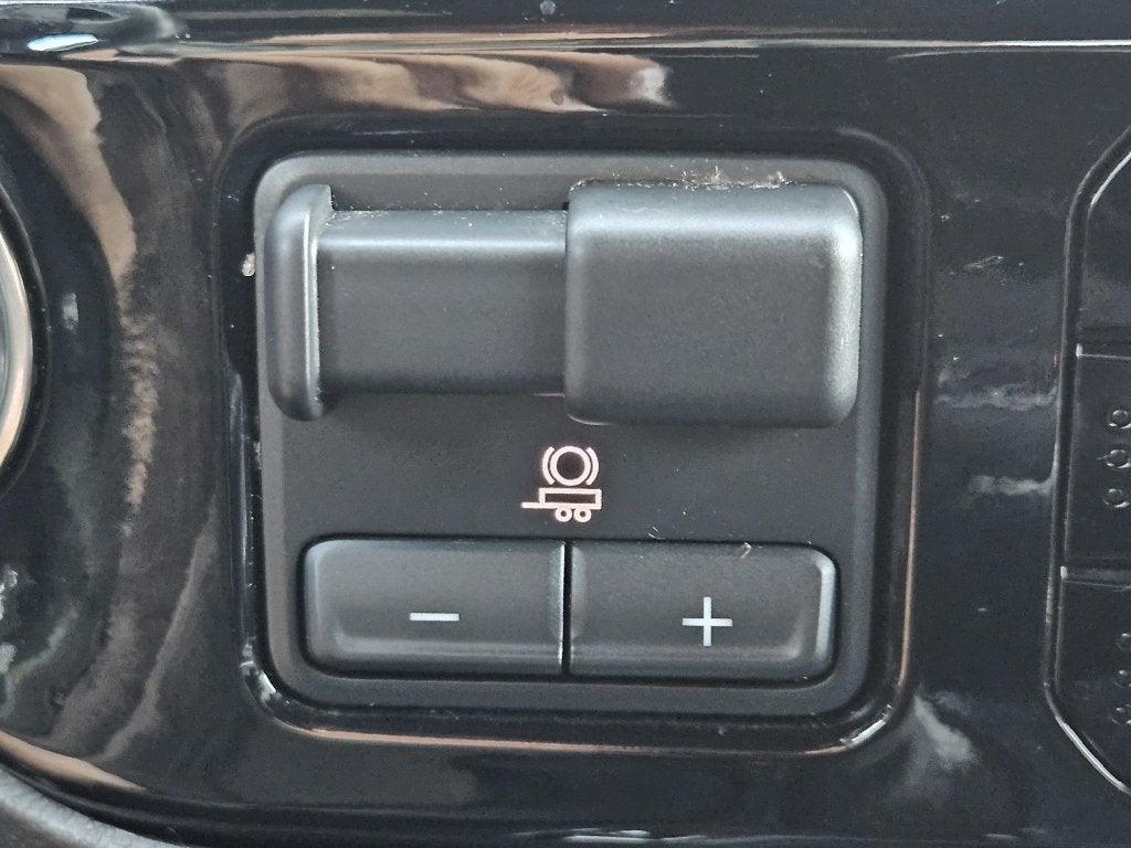 2023 Chevrolet Silverado 1500 ZR2 - Photo 22