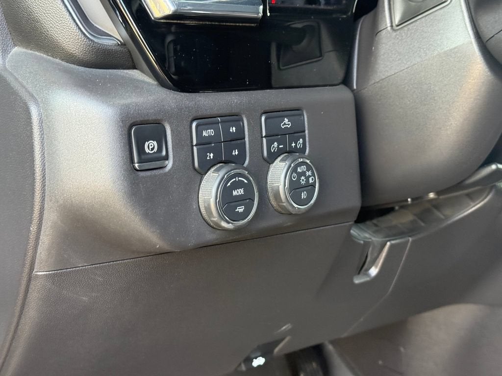 2025 Chevrolet Silverado 1500 LT Trail Boss - Photo 10