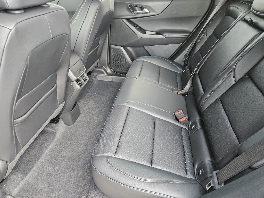 2027 Chevrolet Equinox LT - Photo 20