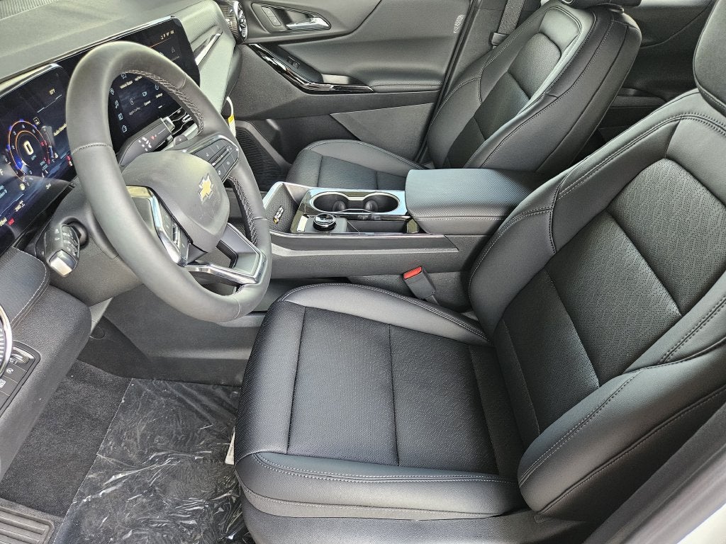 2027 Chevrolet Equinox LT - Photo 9