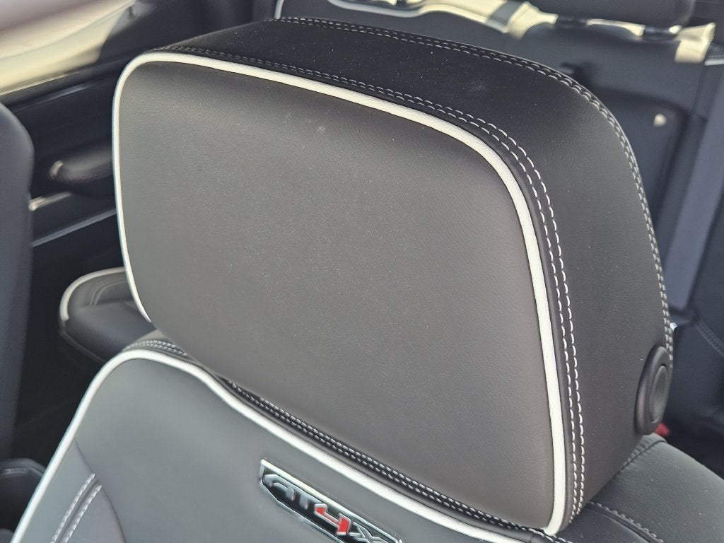 2026 GMC Sierra 1500 AT4X - Photo 16