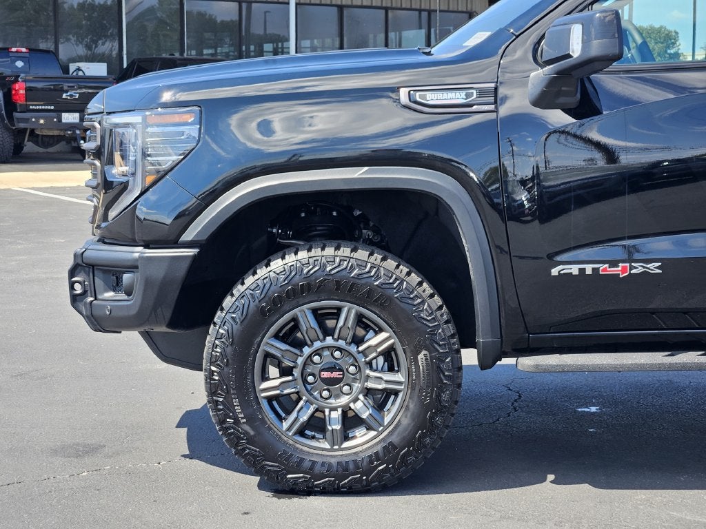 2026 GMC Sierra 1500 AT4X - Photo 9