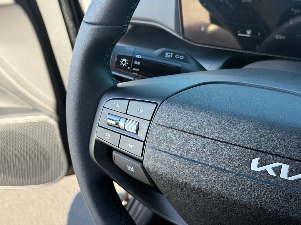 2025 Kia K4 EX - Photo 14