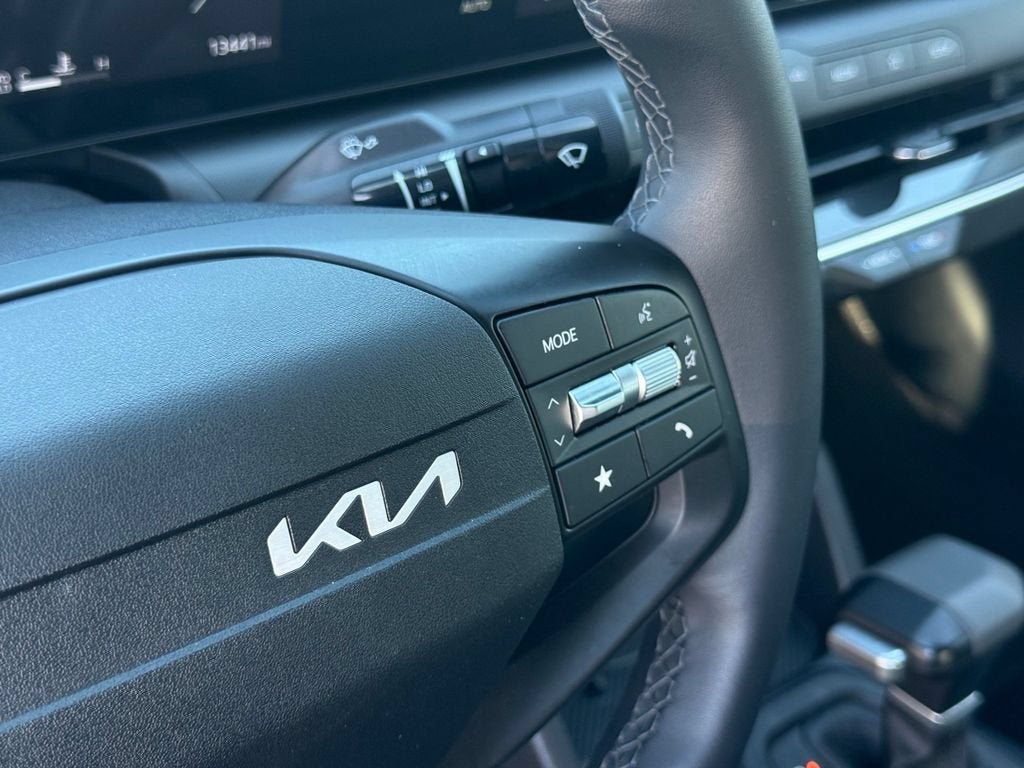 2025 Kia K4 EX - Photo 15