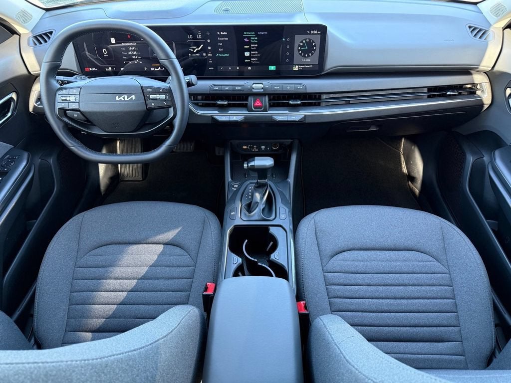 2025 Kia K4 EX - Photo 24