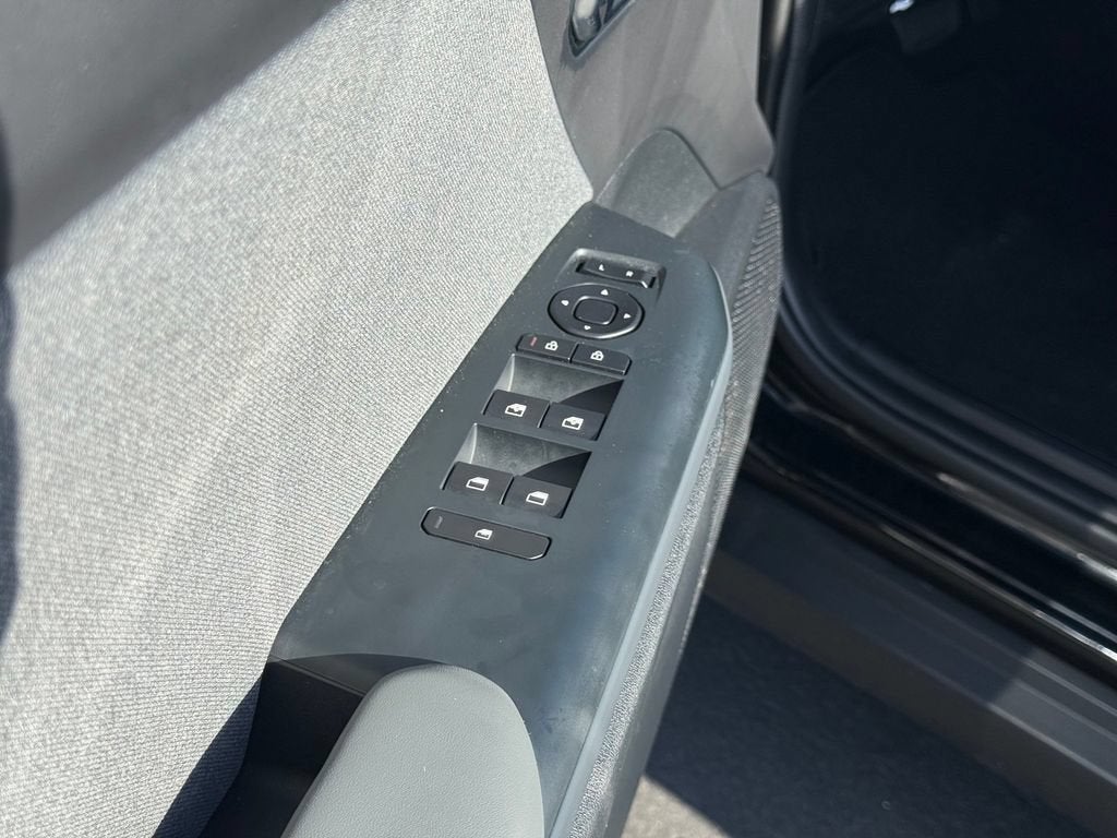 2025 Kia K4 EX - Photo 9