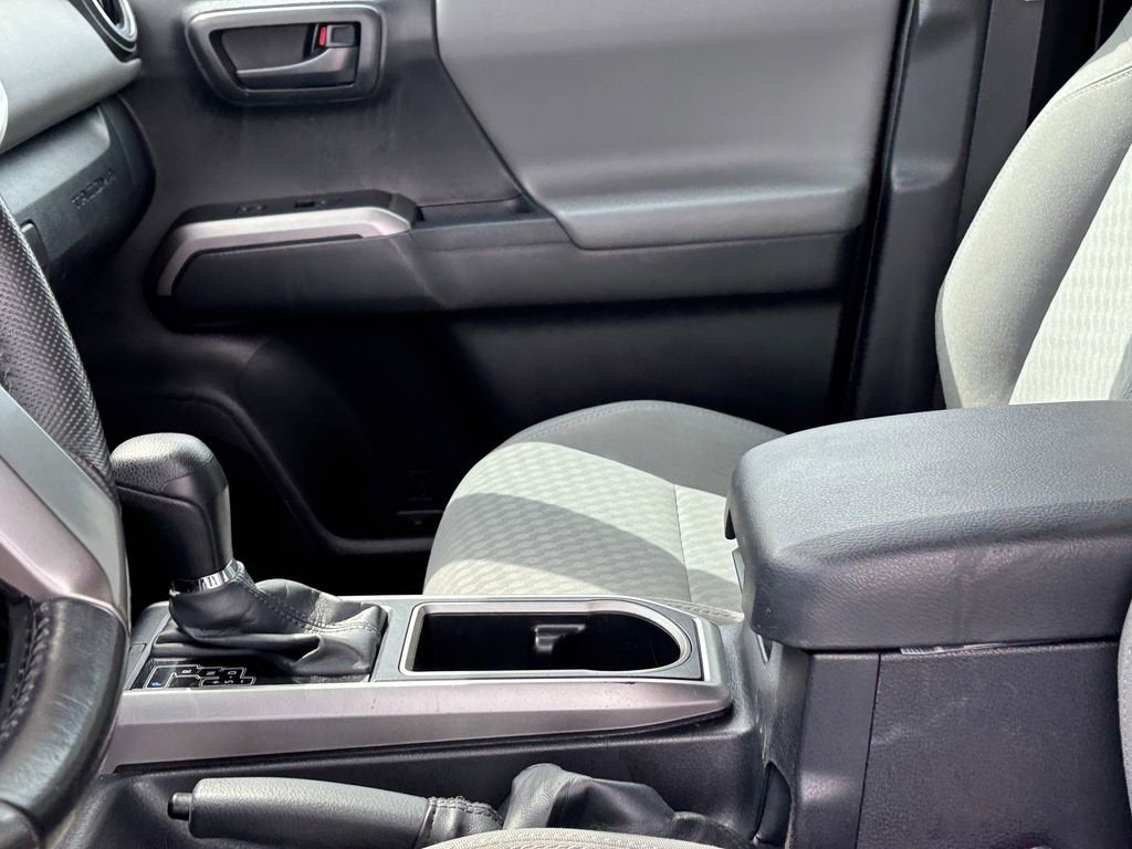 2022 Toyota Tacoma 2WD SR5