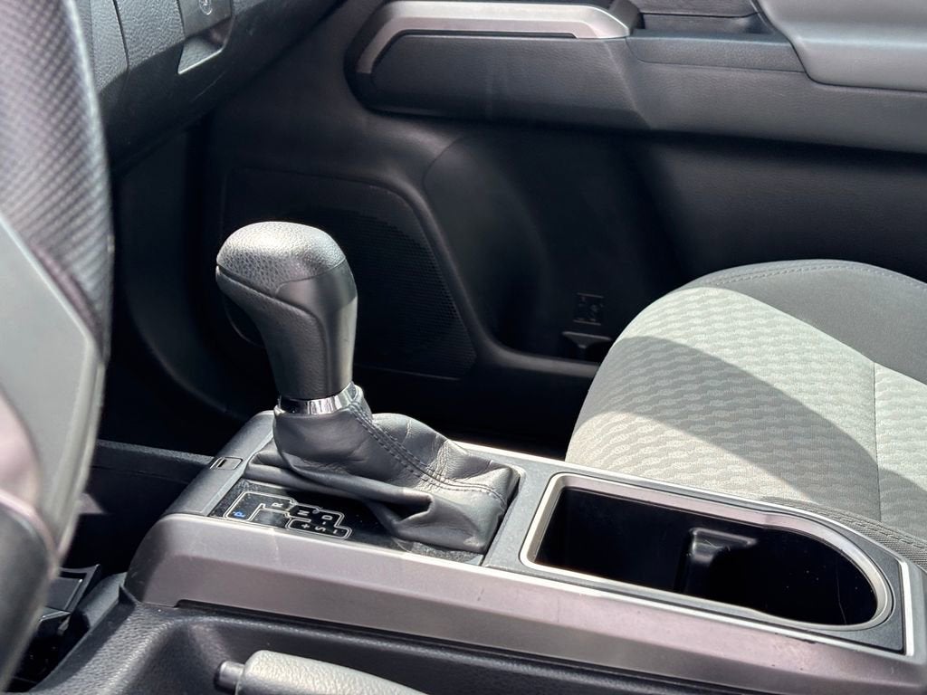 2022 Toyota Tacoma 2WD SR5