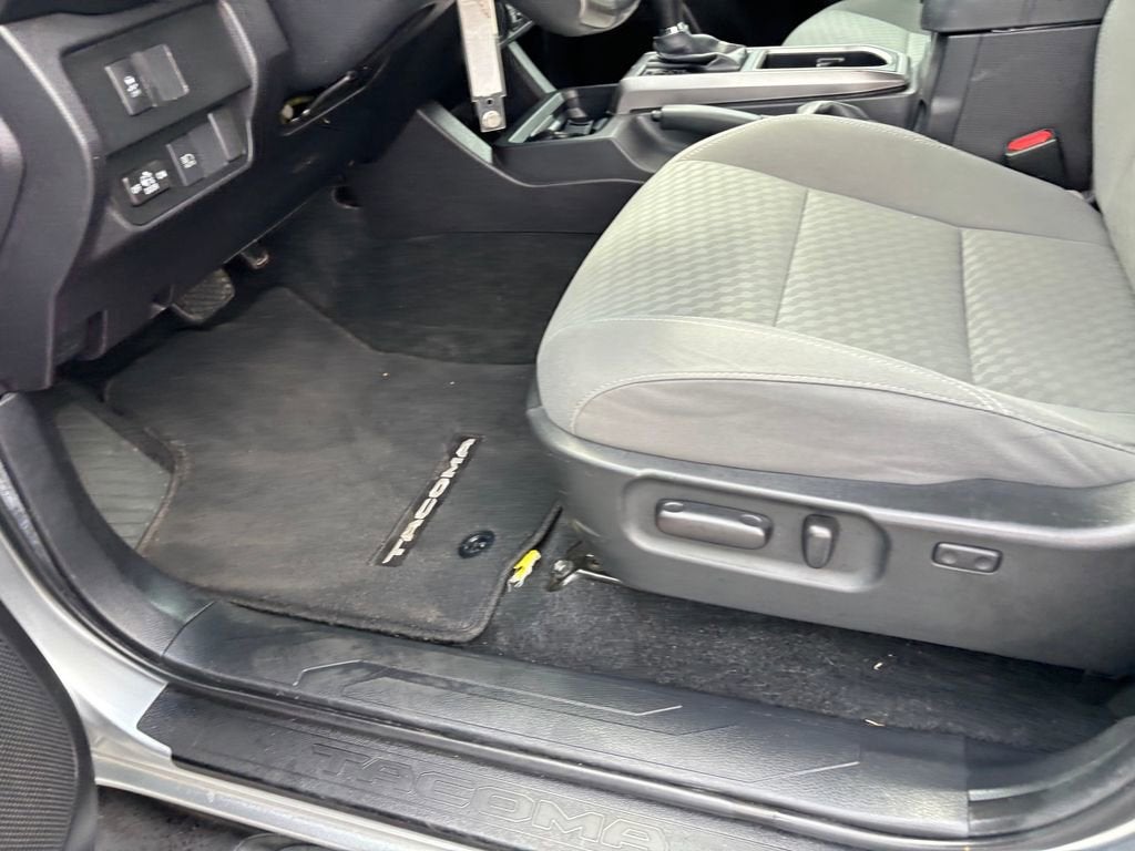 2022 Toyota Tacoma 2WD SR5