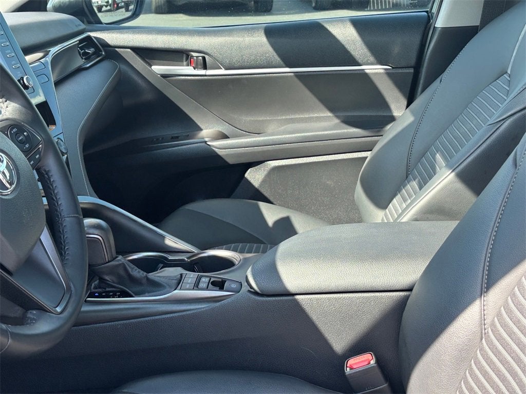 2023 Toyota Camry Hybrid SE