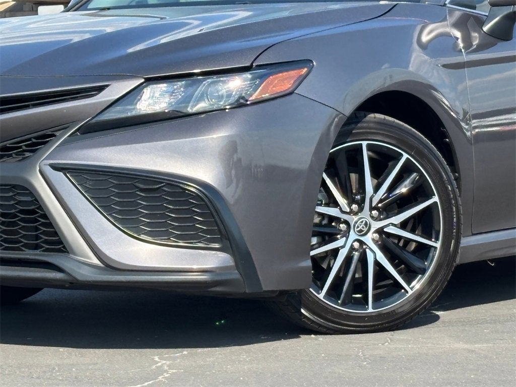 2023 Toyota Camry Hybrid SE
