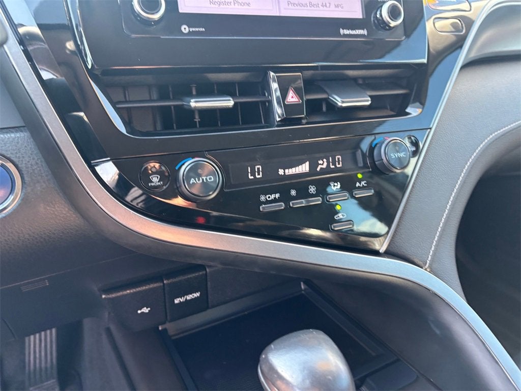 2023 Toyota Camry Hybrid SE