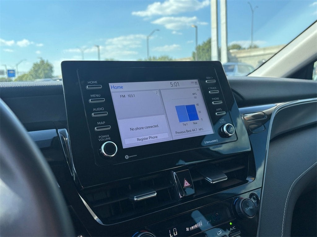 2023 Toyota Camry Hybrid SE