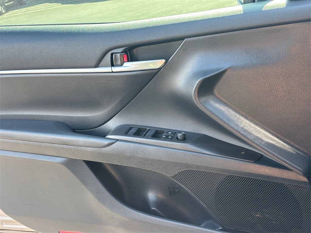 2023 Toyota Camry Hybrid SE