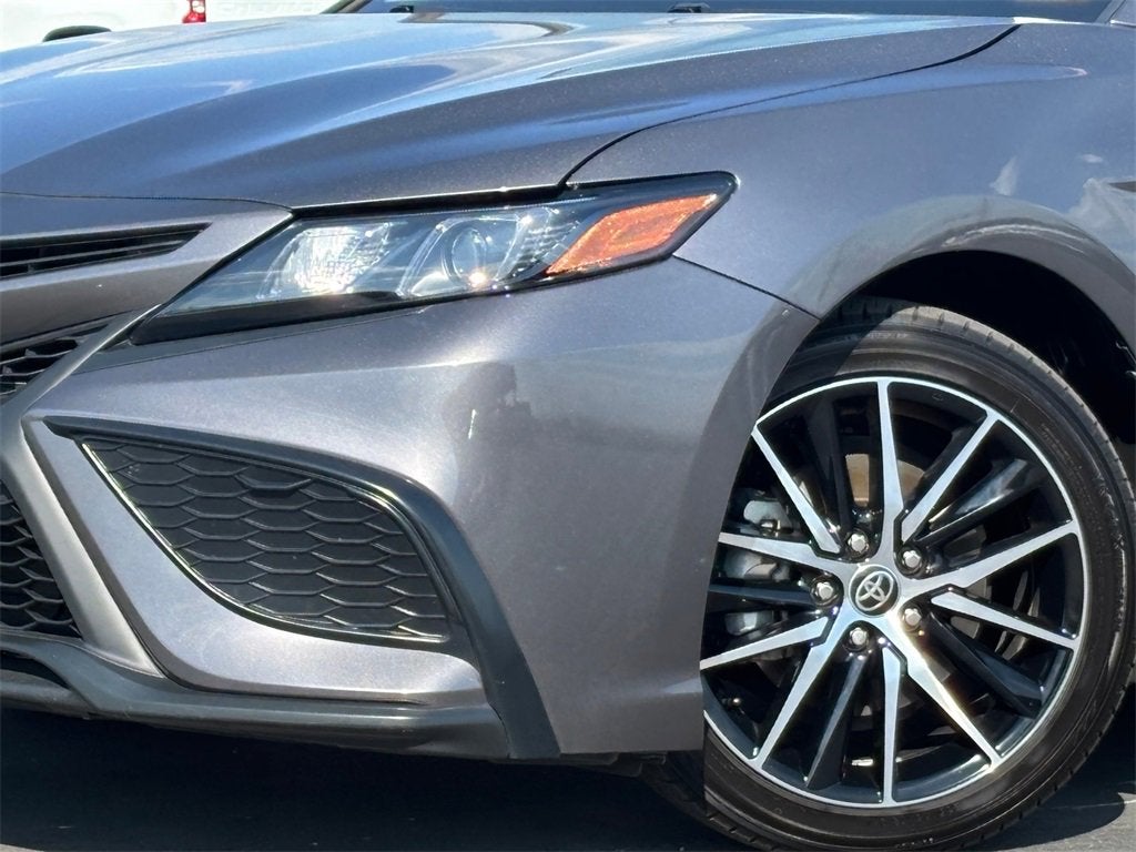 2023 Toyota Camry Hybrid SE