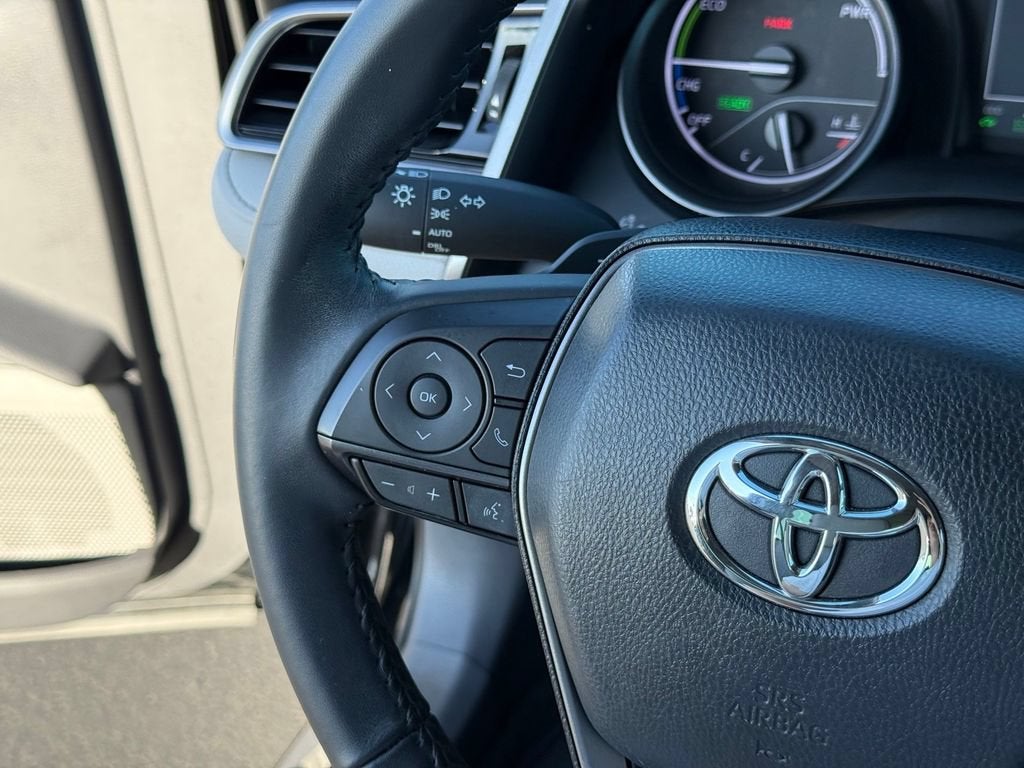 2024 Toyota Camry Hybrid SE