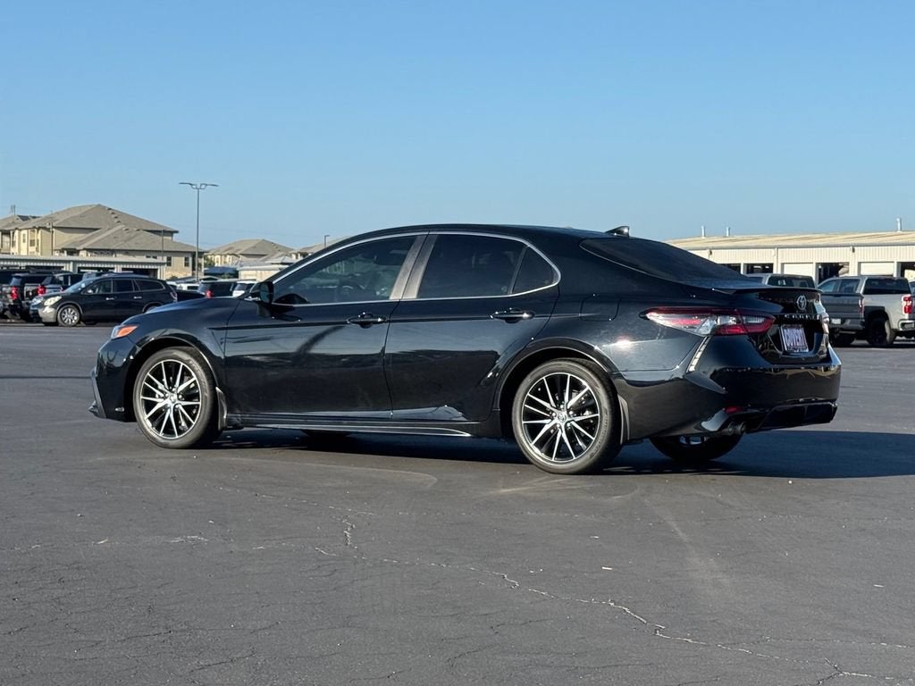 2024 Toyota Camry Hybrid SE