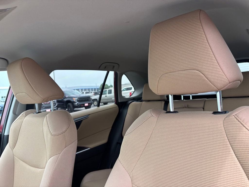 2025 Toyota RAV4 Hybrid LE