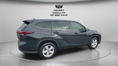 2025 Toyota Highlander LE