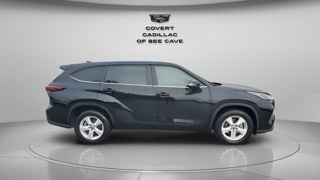 2025 Toyota Highlander LE