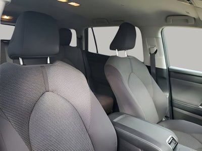 2025 Toyota Highlander LE