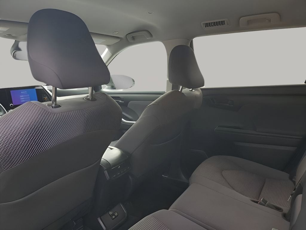 2025 Toyota Highlander LE