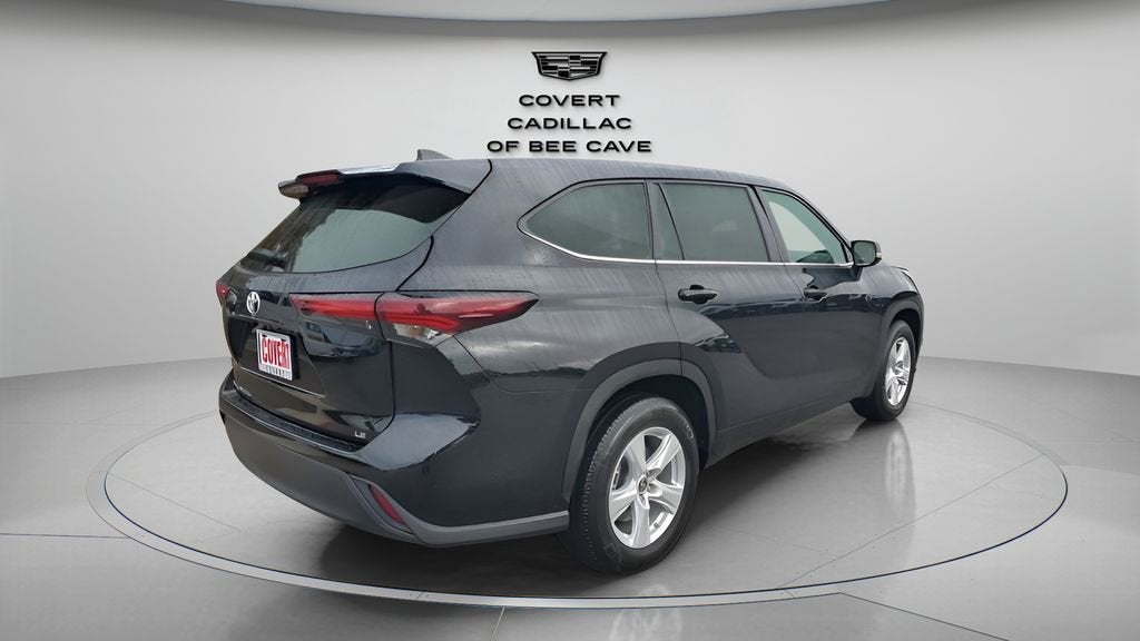 2025 Toyota Highlander LE