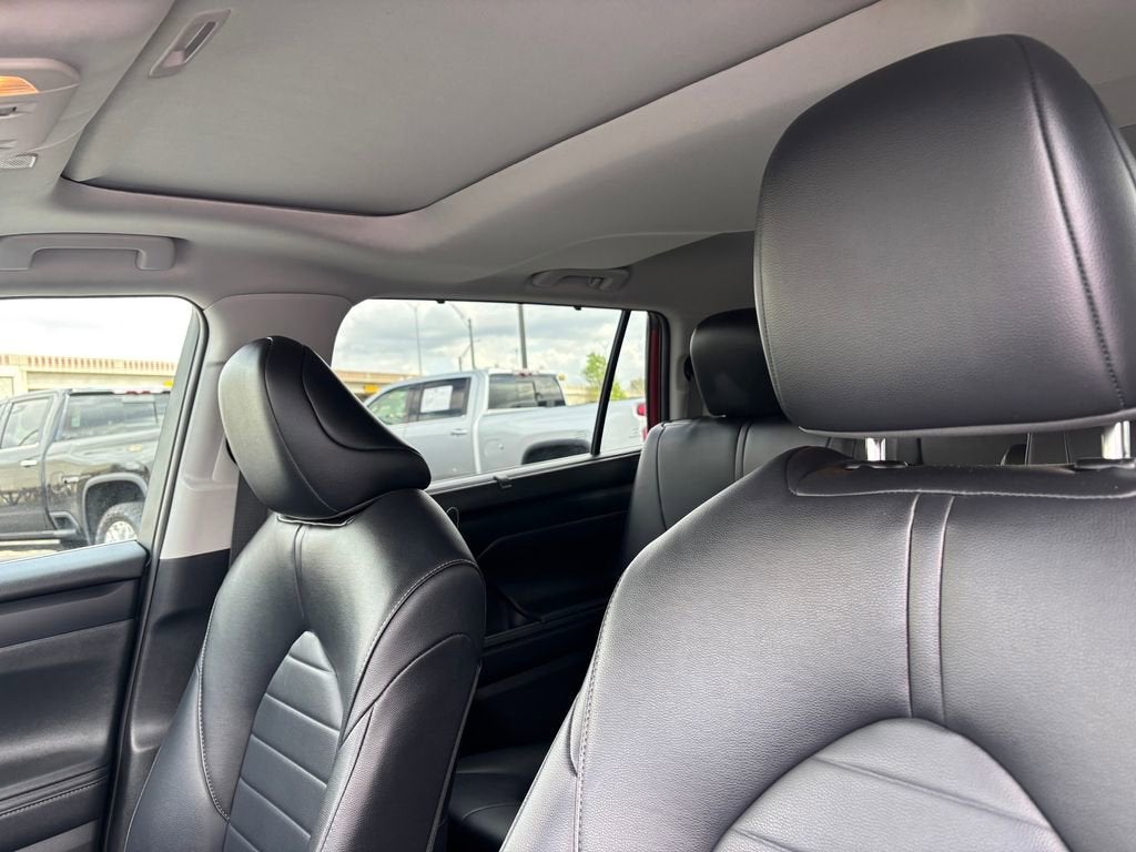 2024 Toyota Highlander LE