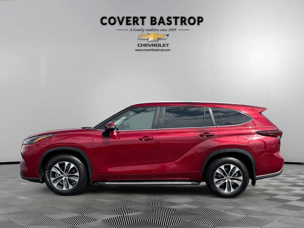 2024 Toyota Highlander LE