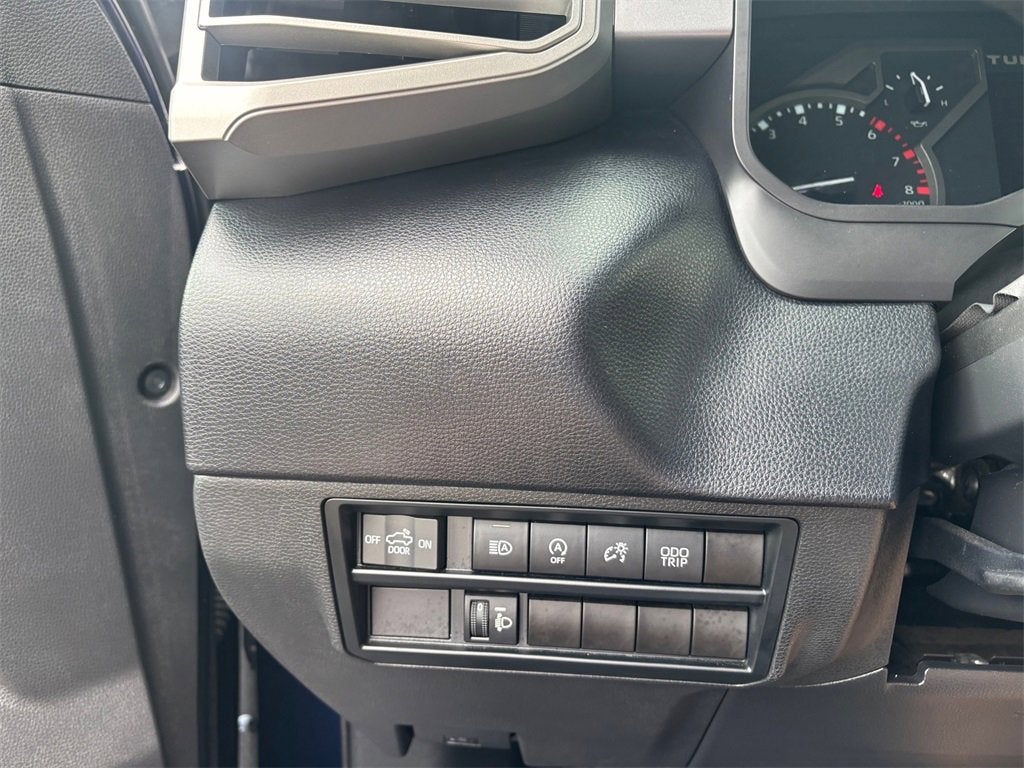 2023 Toyota Tundra 4WD SR5