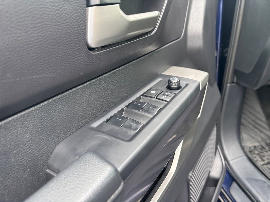 2023 Toyota Tundra 4WD SR5